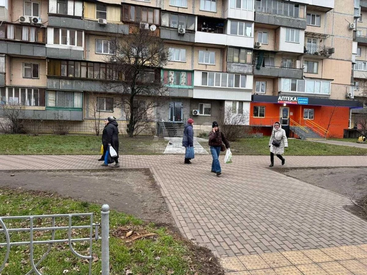 Объект торговли пр-т Тычины Павла 9, 70м264774