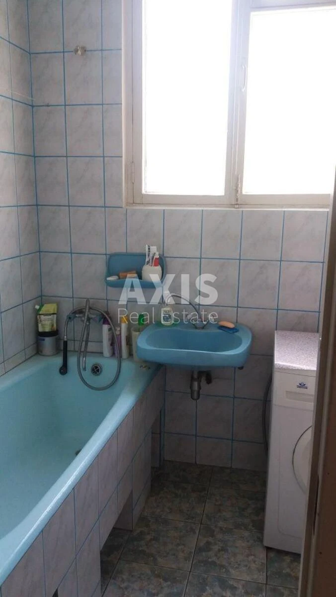 2k apartment vul. Chumaka Vasylja 13552677