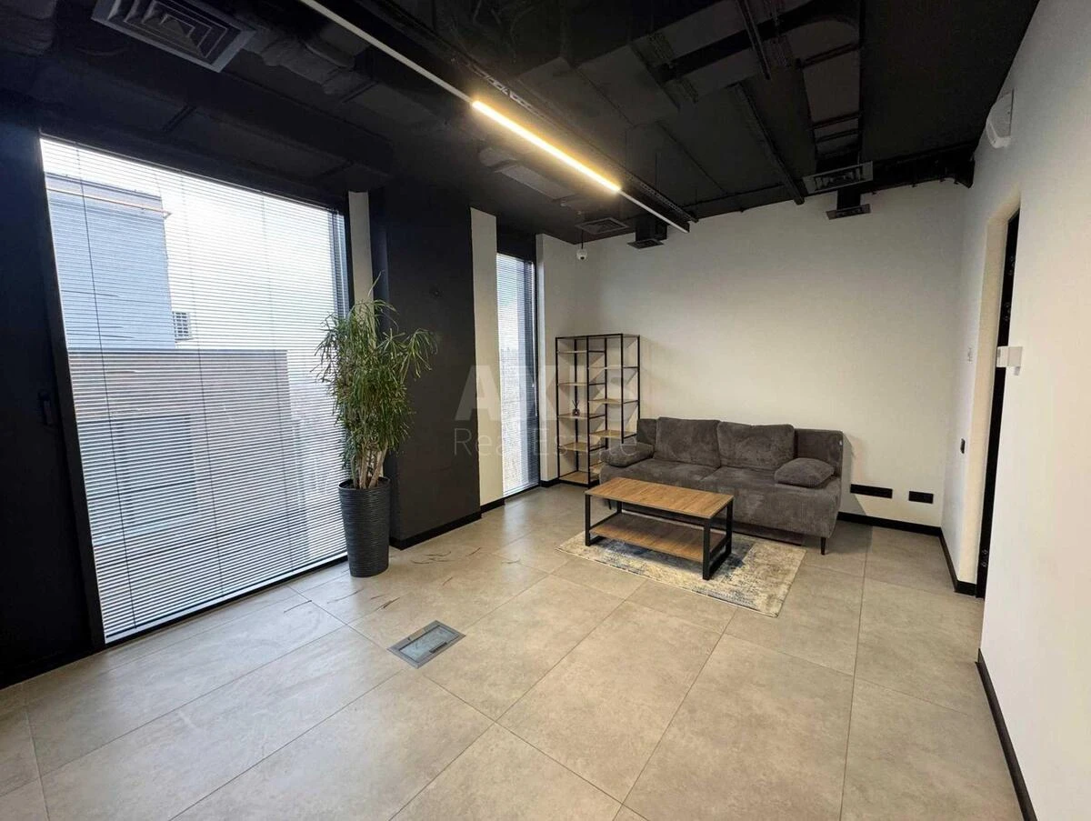 Office vul. Krasylivs'ka 6, 417m2671406