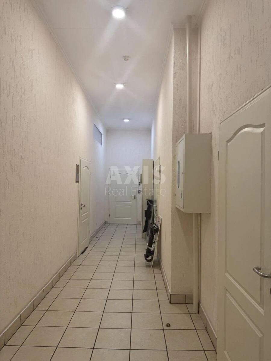 Office vul. Mashynobudivna 35А, 1000m2585797