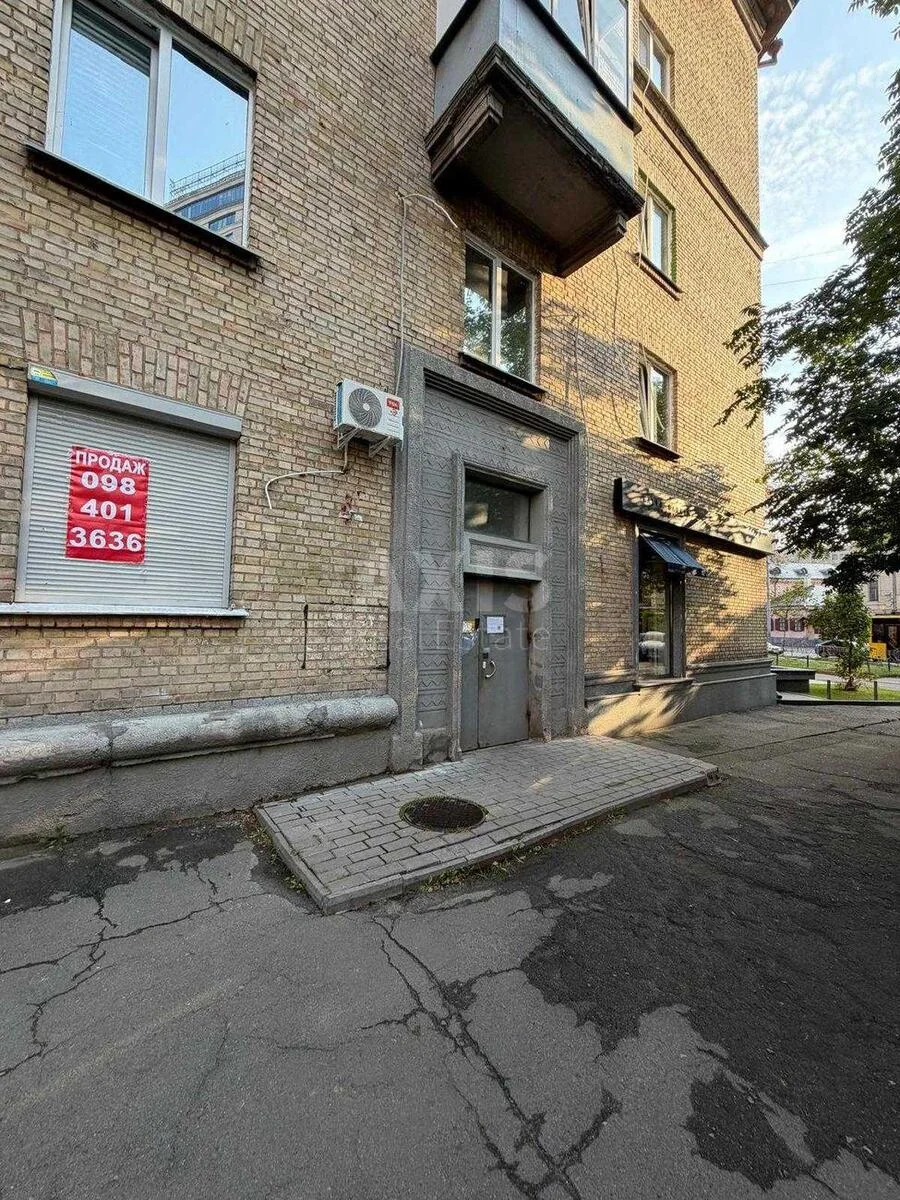 Trade object vul. Knyaziv Ostrozkykh 37/2, 25m2