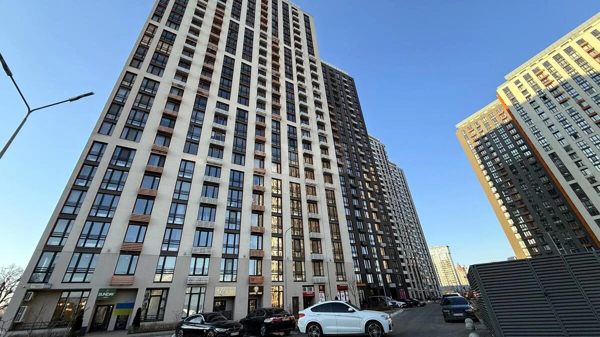 3k apartment nab. Dniprovs'ka 18