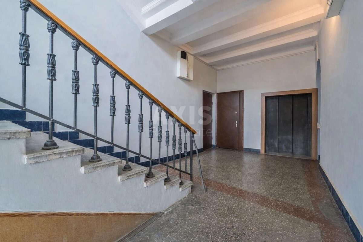 Офис ул. Крещатик 25, 92м26673814