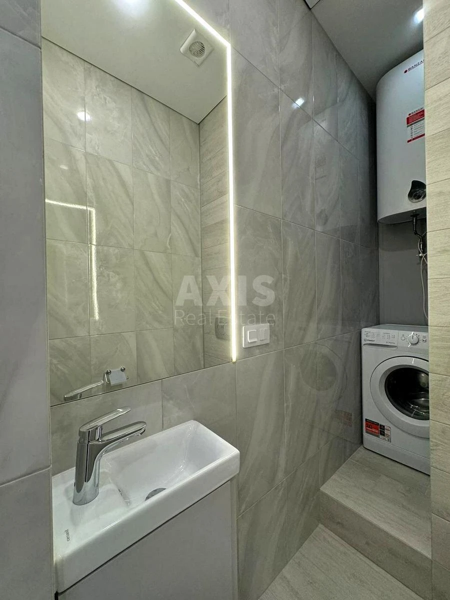 1k apartment pr-t Berestejskij 116554120