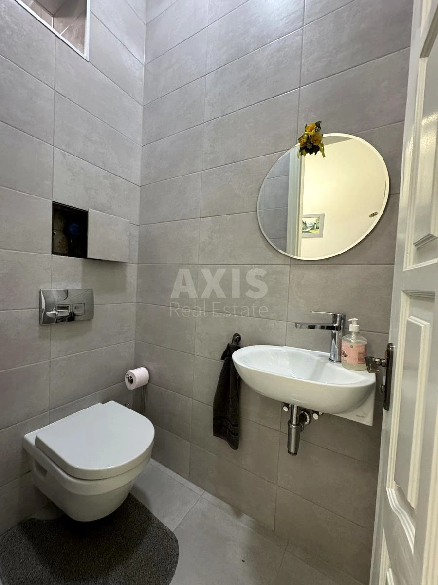 4k apartment vul. Kost'ol'na 156544922