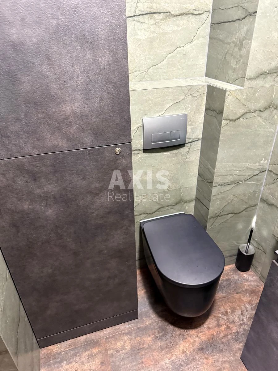 Office vul. Kustanajs'ka 13, 66m2600479