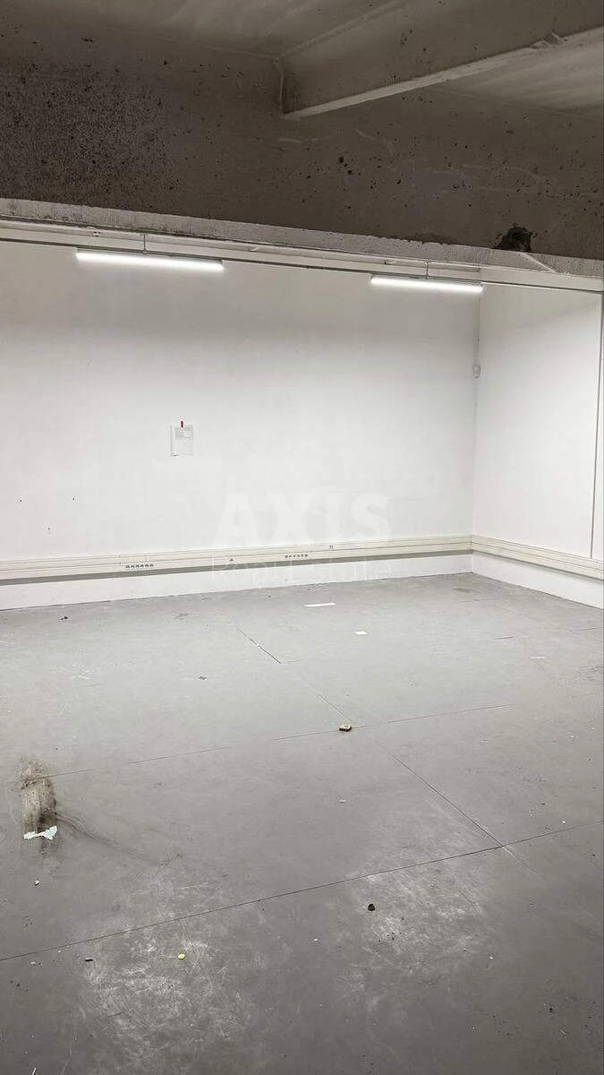 Trade object vul. Sosninyh Sim'i' 9, 194m2675298