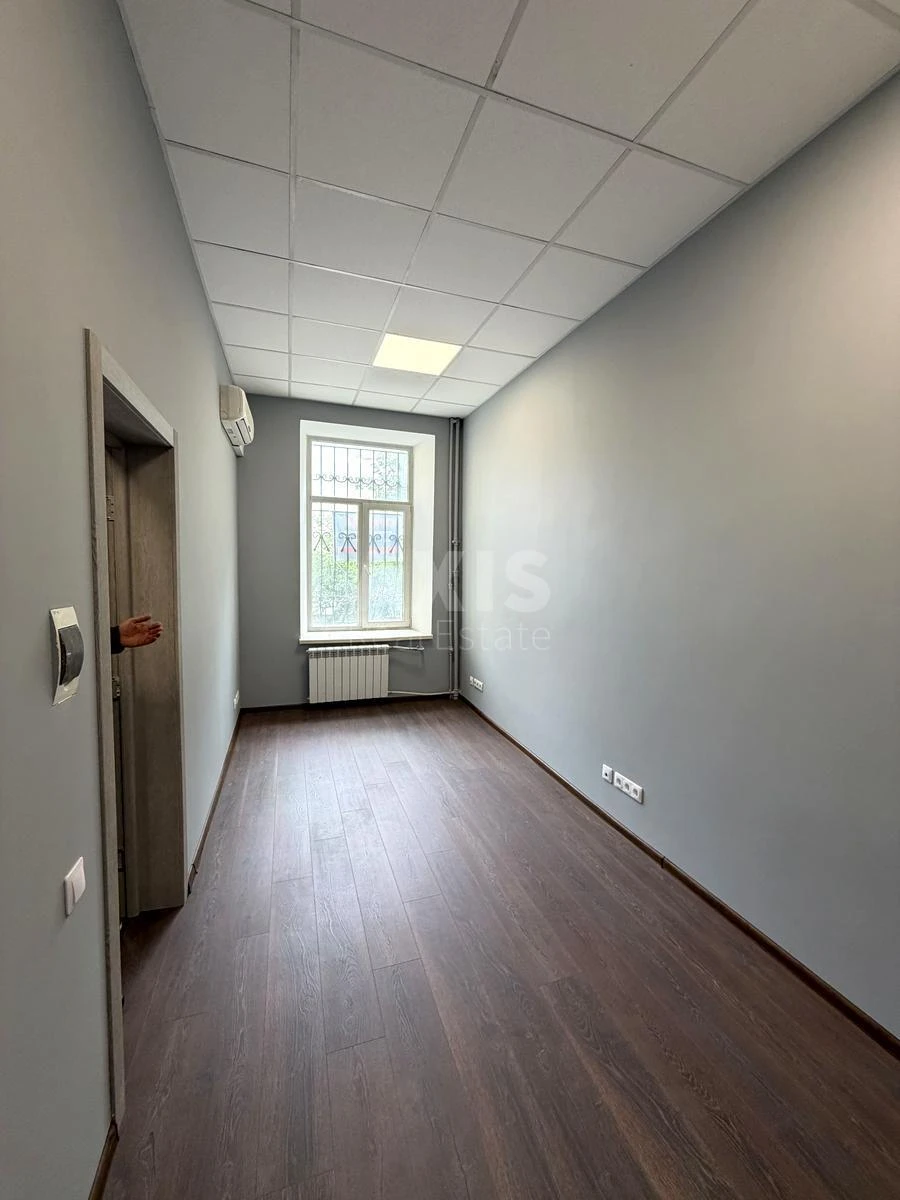 Office vul. Evgena Chykalenko 25, 300m2689197