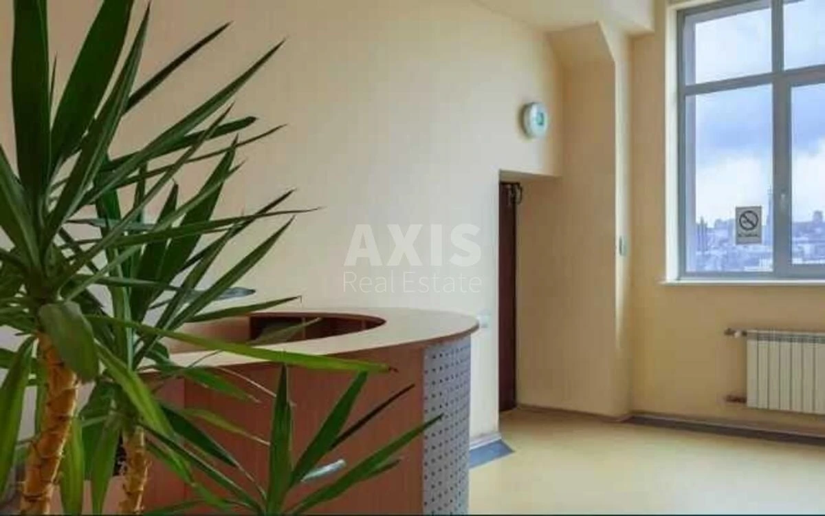 Office vul. Lypkivs'kogo Vasylja Mytropolyta 1, 6143m26740110