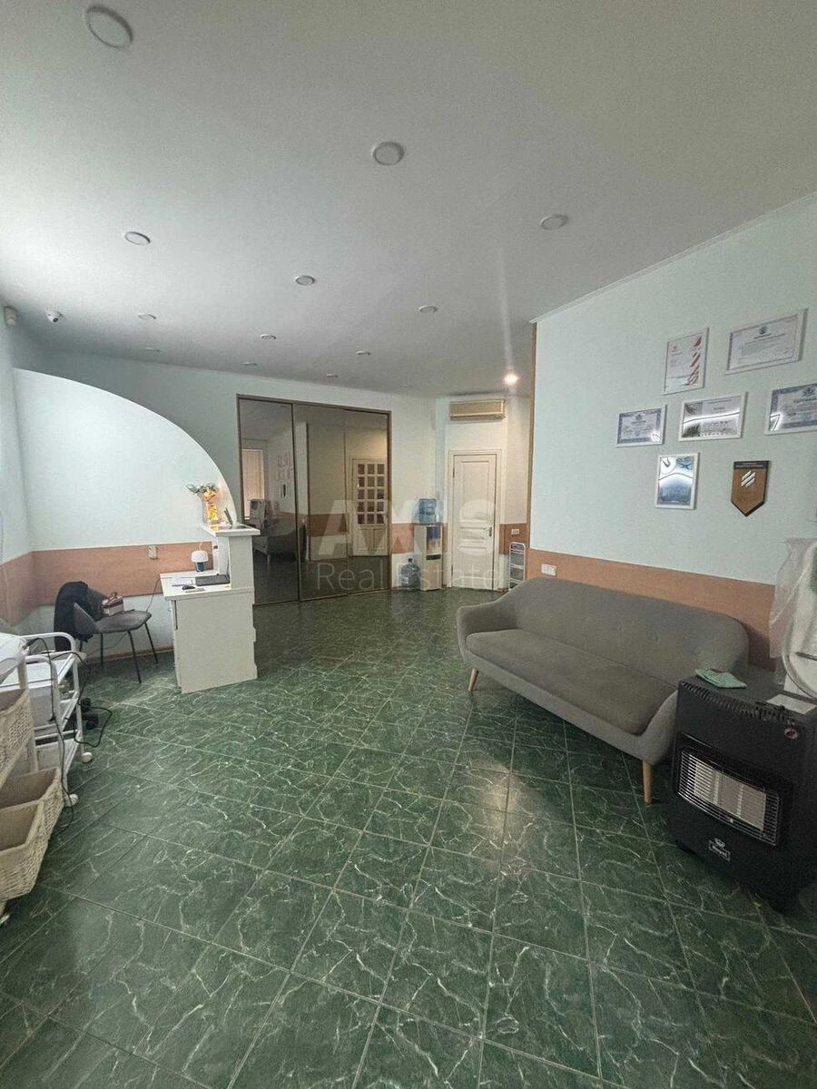 Office vul. Zhyljans'ka 7Б, 70m26947812