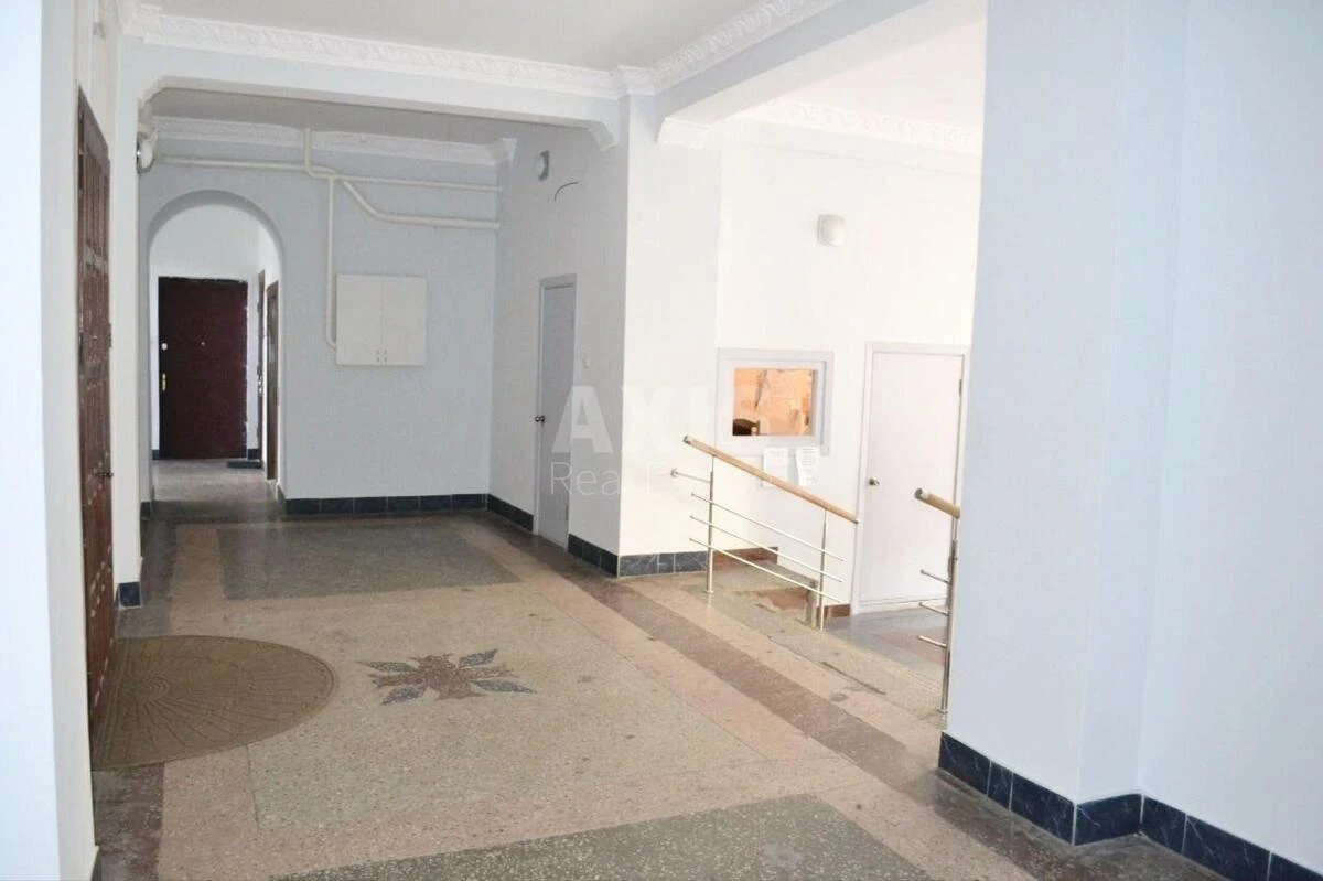 Office vul. Hreshhatyk 25, 92m26673815