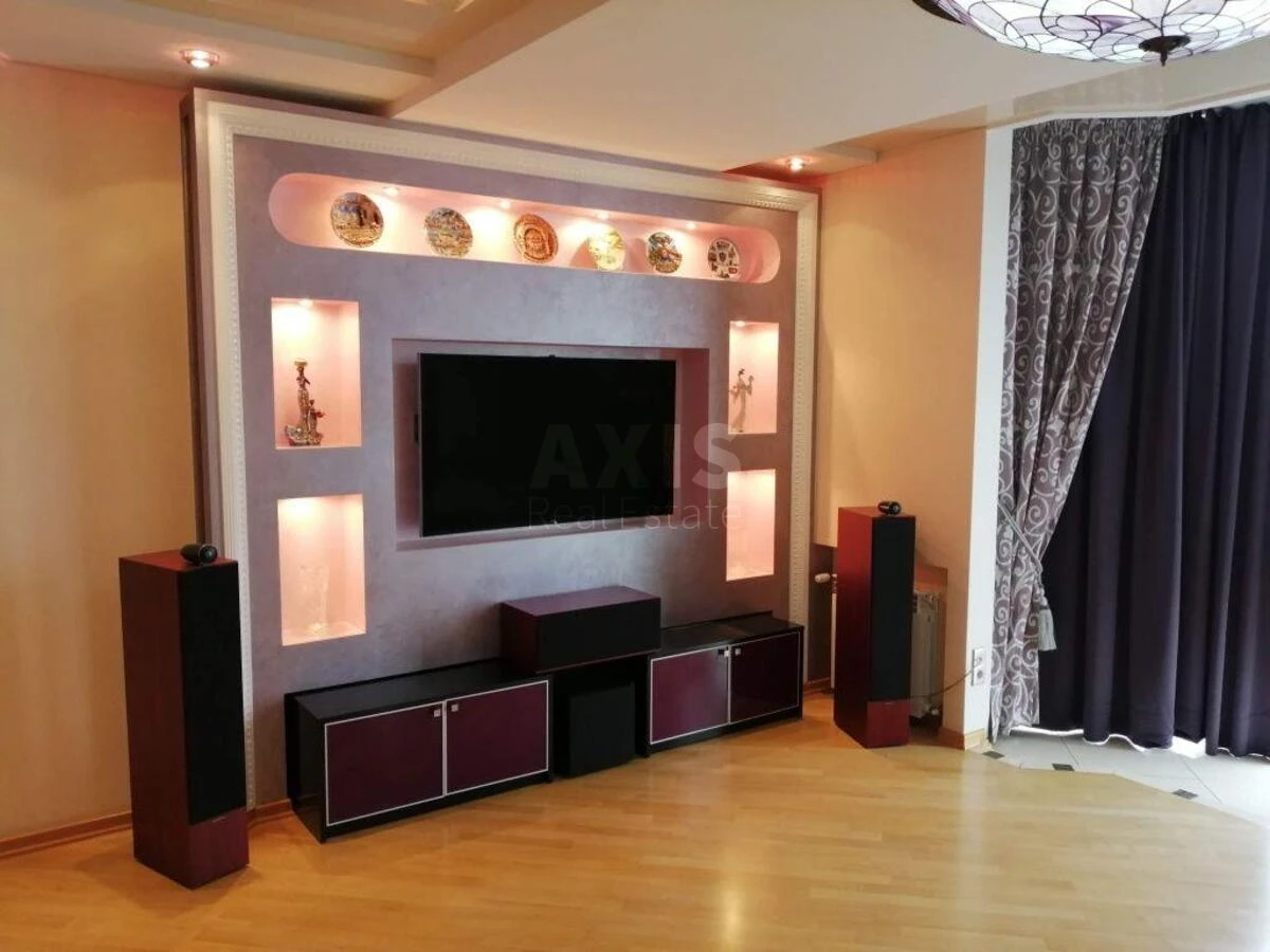 4к квартира ул. Осенняя 33701413