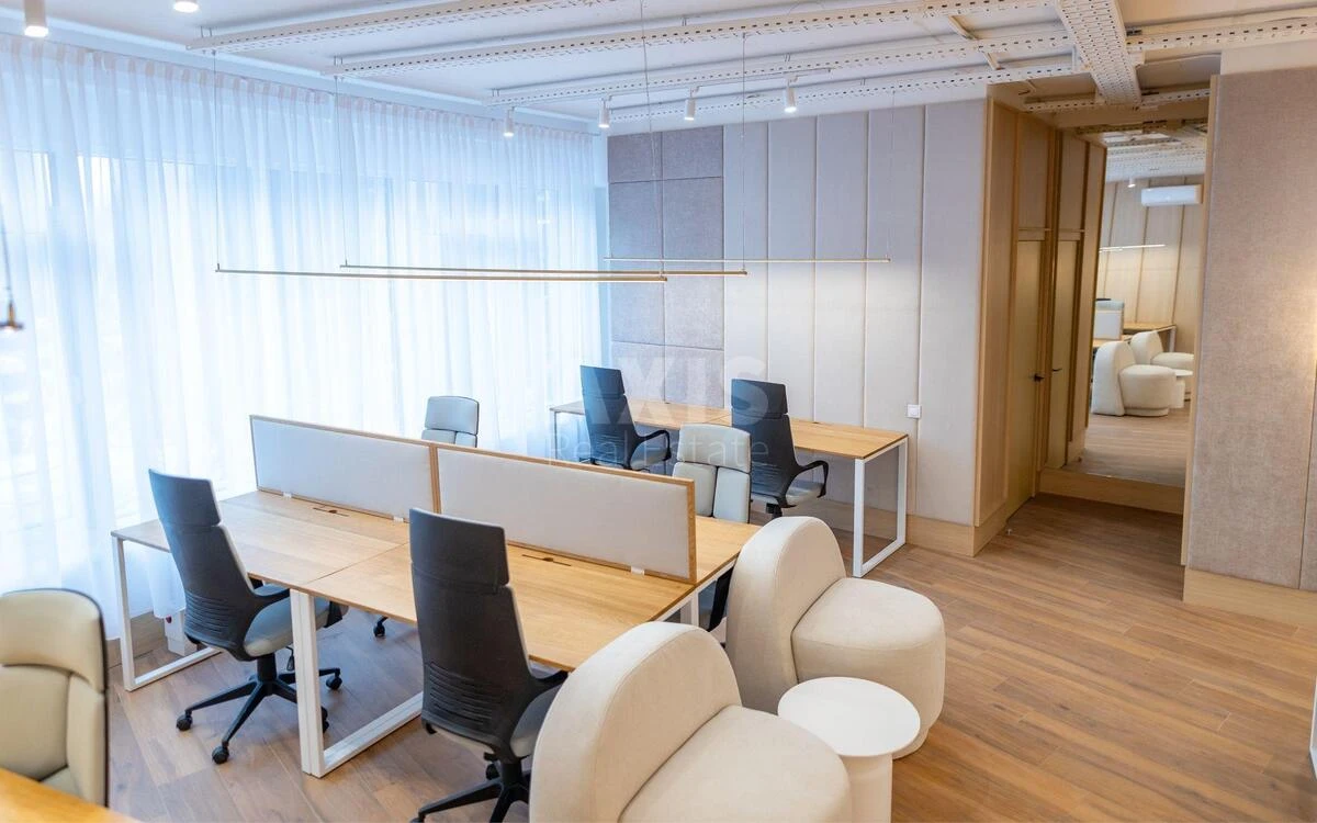 Office vul. Buslivs'ka 12, 135m2675068