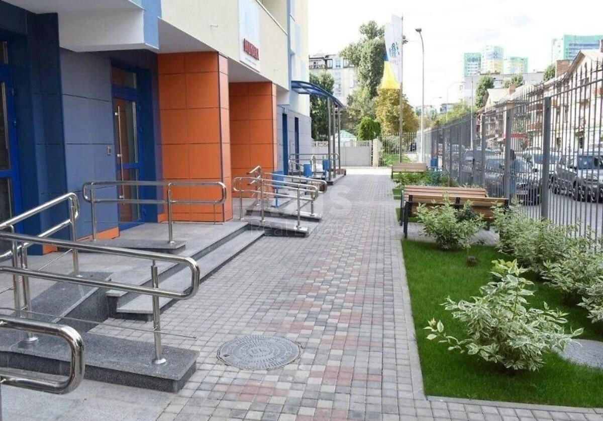 3k apartment vul. Polupanova 166717510