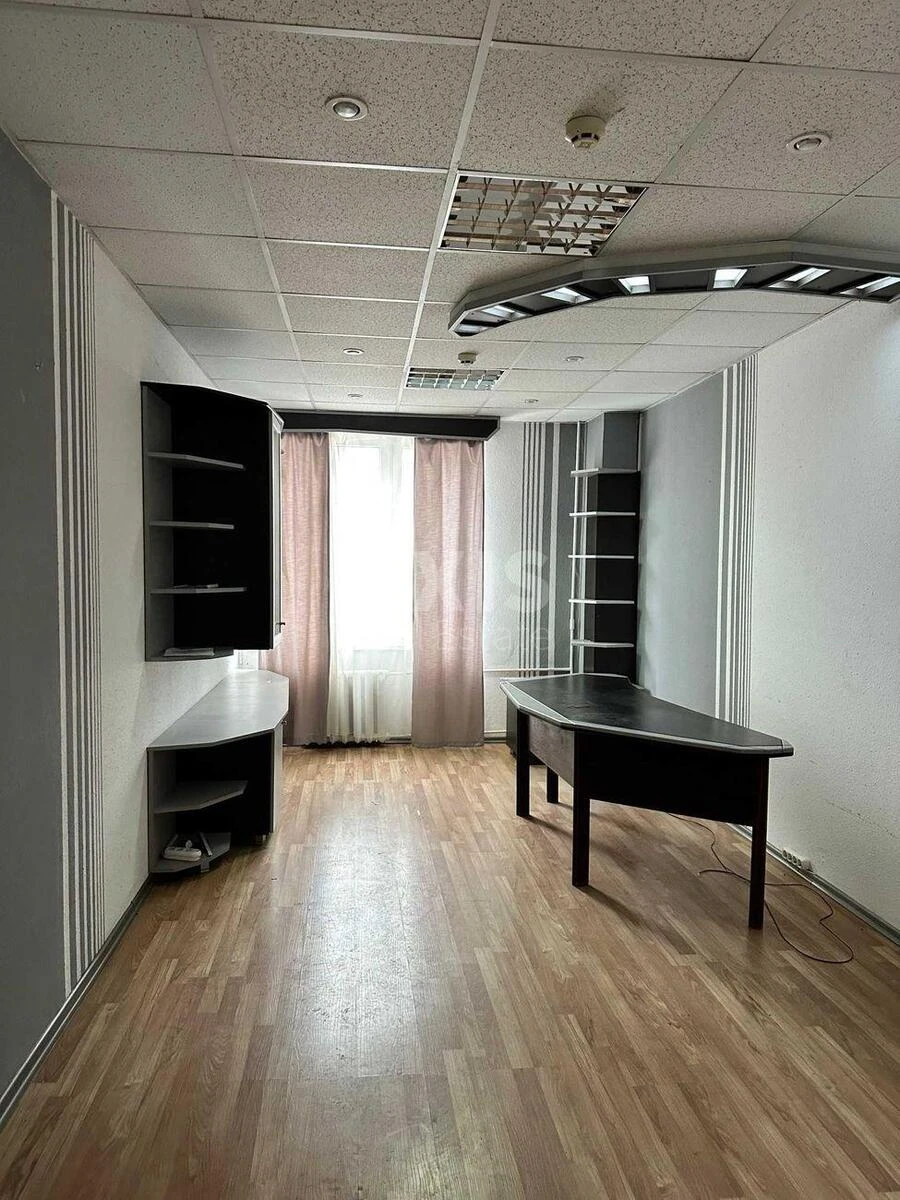 Trade object vul. Antonova Aviakonstruktora 5, 1018m2672434