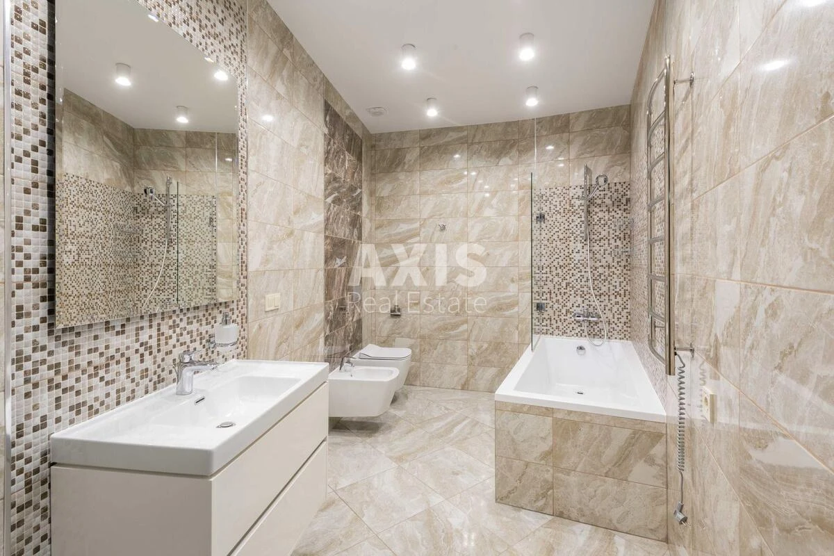 4k apartment vul. Buslivs'ka 126312113