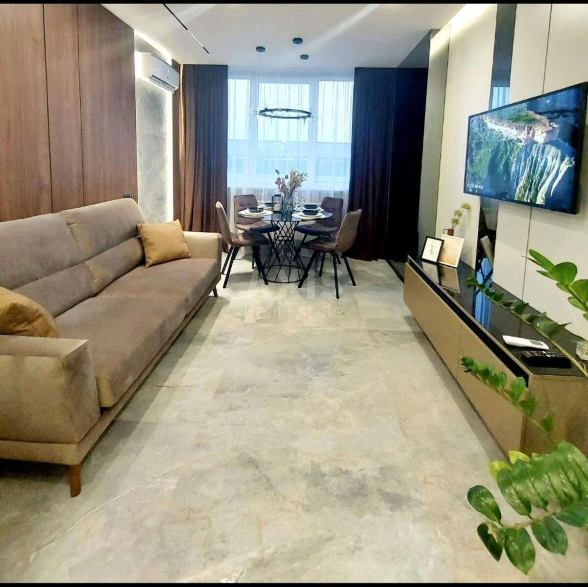 1k apartment vul. Sverstjuka Jevgena 6Е674511