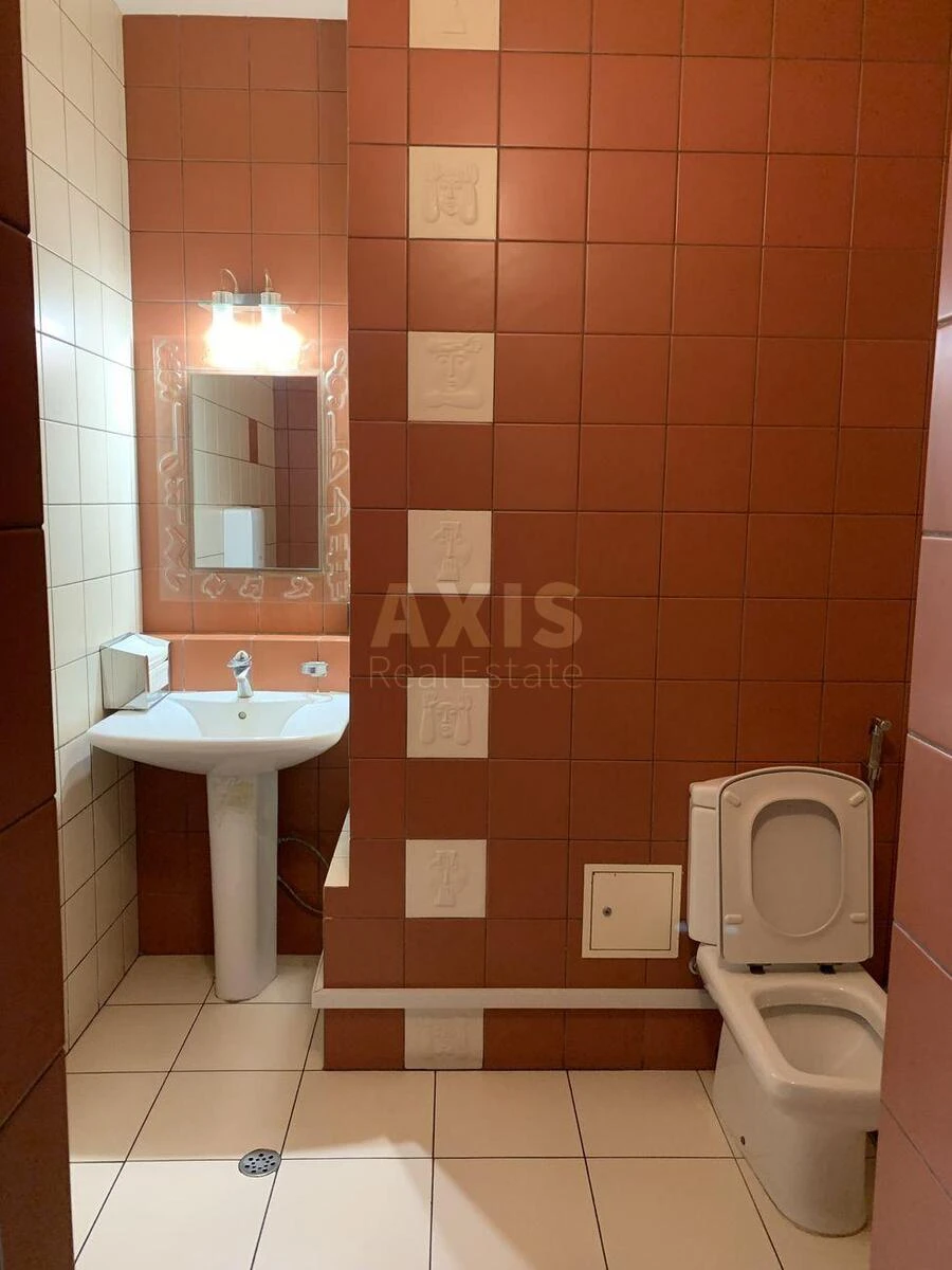Office vul. Jevgena Konoval'cja 32А, 290m27086113