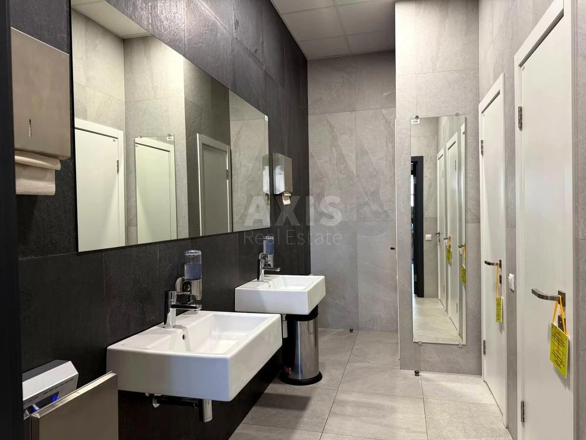 Office vul. Zhyljans'ka 58, 3000m2679019