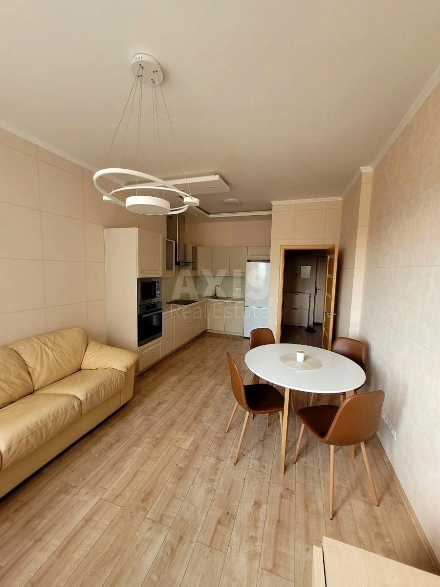 1k apartment nab. Dniprovs'ka 14А68451