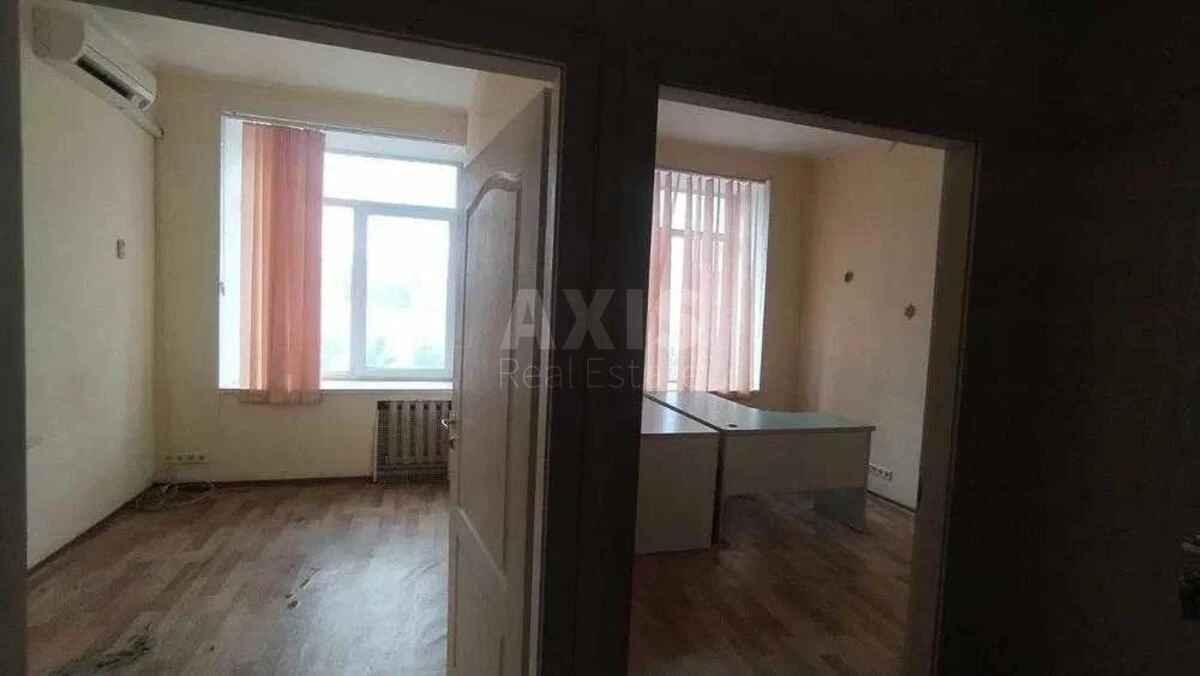 Trade object prov. Kurenivs'kyj 19/5, 5145m26991813