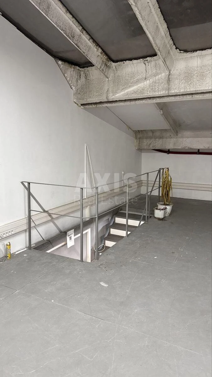 Объект торговли ул. Сосниных Семьи 9, 194м26752910