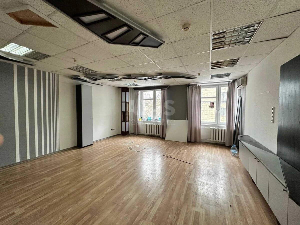 Объект торговли ул. Антонова Авиаконструктора 5, 1018м2672435