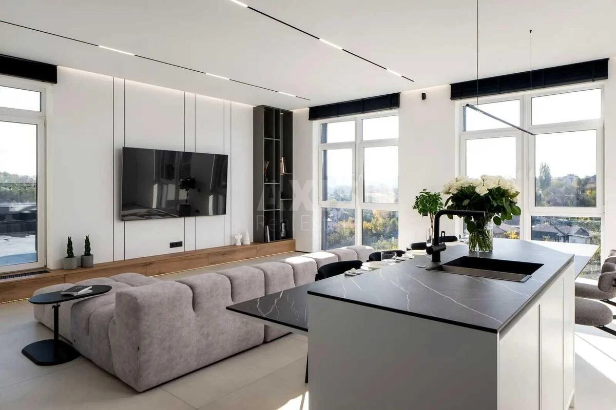 3k apartment vul. Universytets'ka 23657101