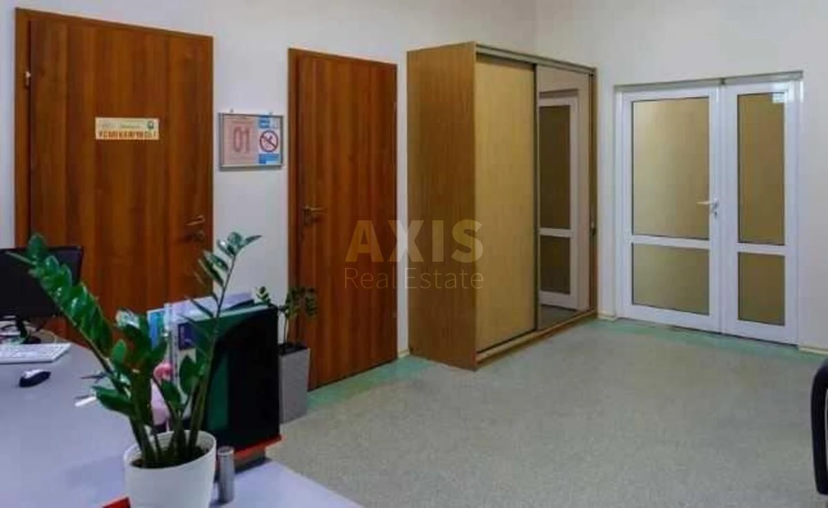 Office vul. Lypkivs'kogo Vasylja Mytropolyta 1, 6143m26740112