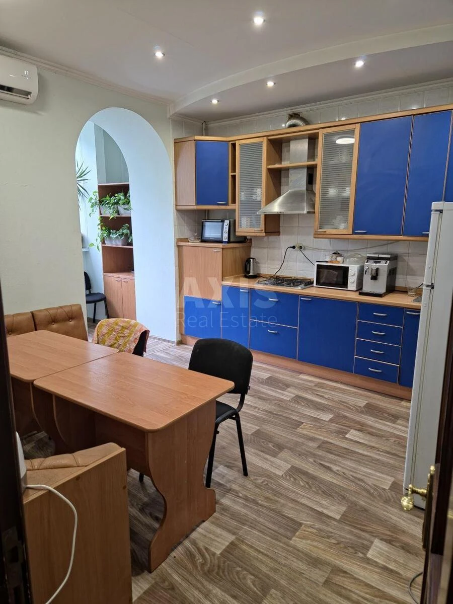 Офис ул. Драгоманова 17, 150м2694693