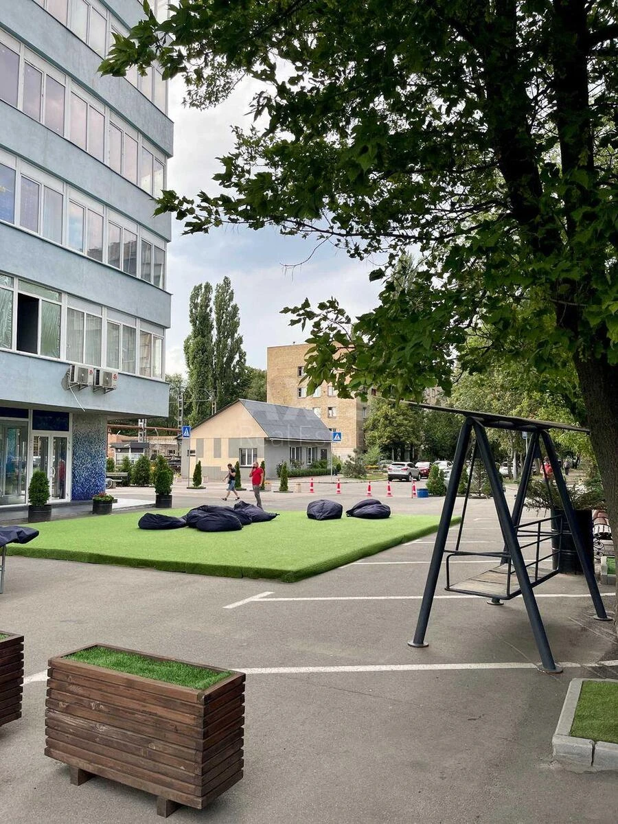 Office pl. Kosmonavtiv 4, 3000m26946120