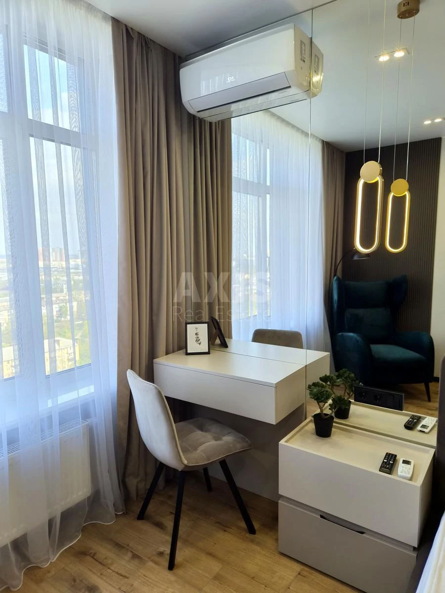 1k apartment vul. Sverstjuka Jevgena 6Е677717