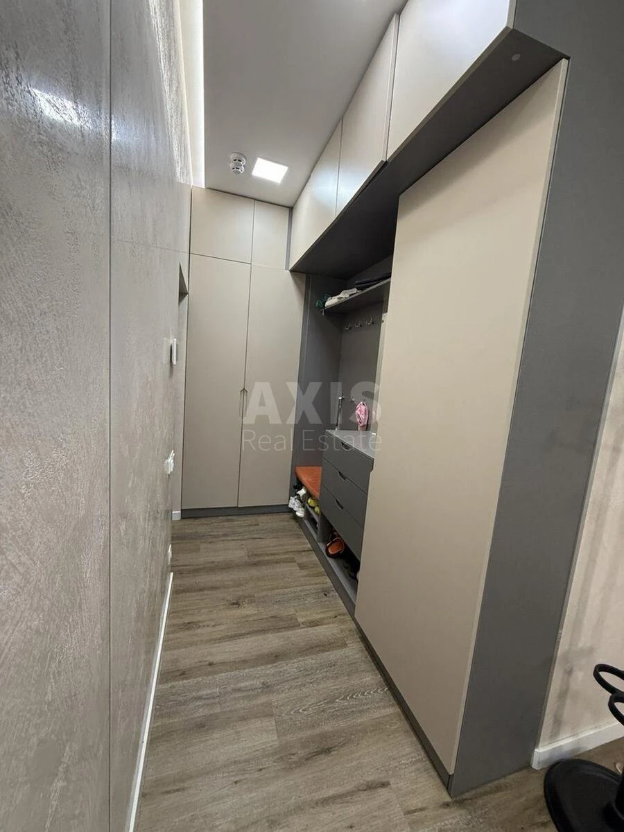 3k apartment vul. Preobrazhens'ka 8Б708265