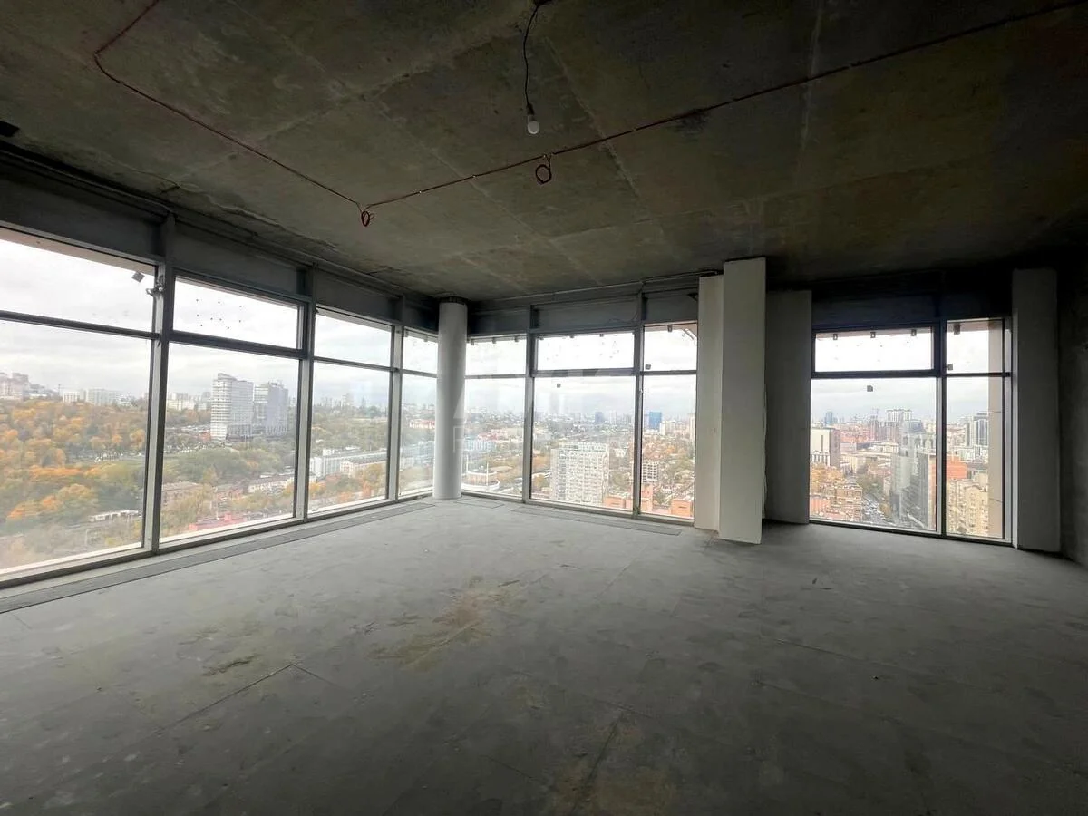 Office vul. Antonovycha 118/9, 454m2