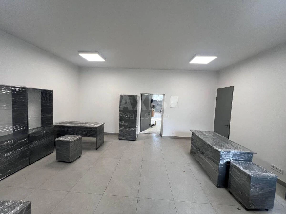 Office vul. Boryspil's'ka 16Д, 362m266341