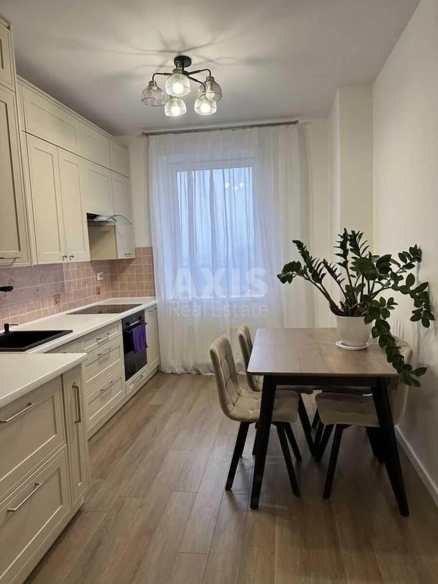 3k apartment nab. Dniprovs'ka 26Б