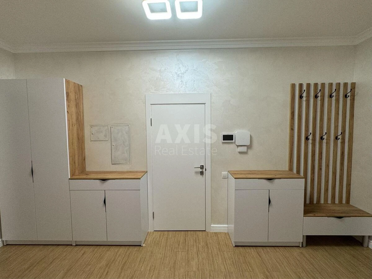 2к квартира ул. Александра Конисского 76/786610317