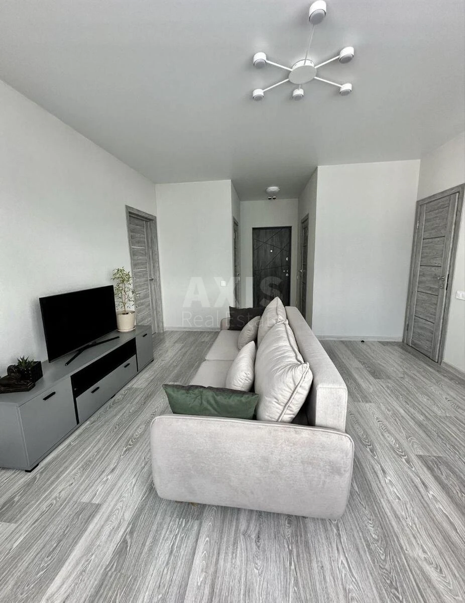 2k apartment vul. Brativ Chybinyeyevykh 8693024