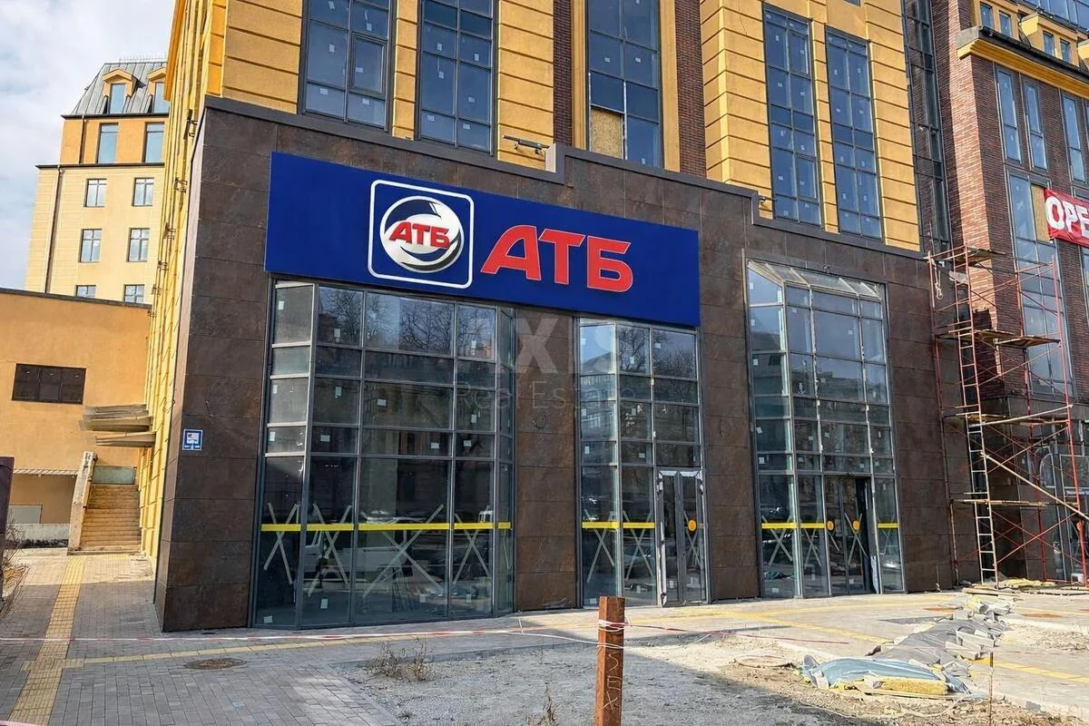 Trade object vul. Nyzhnij Val 11, 80m2