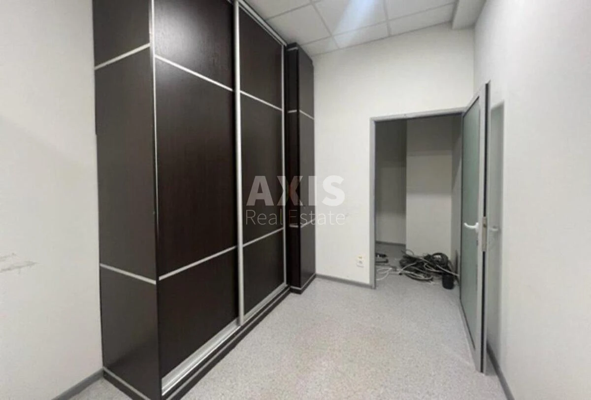 Trade object vul. Velyka Vasyl'kivs'ka 72, 318m2580951