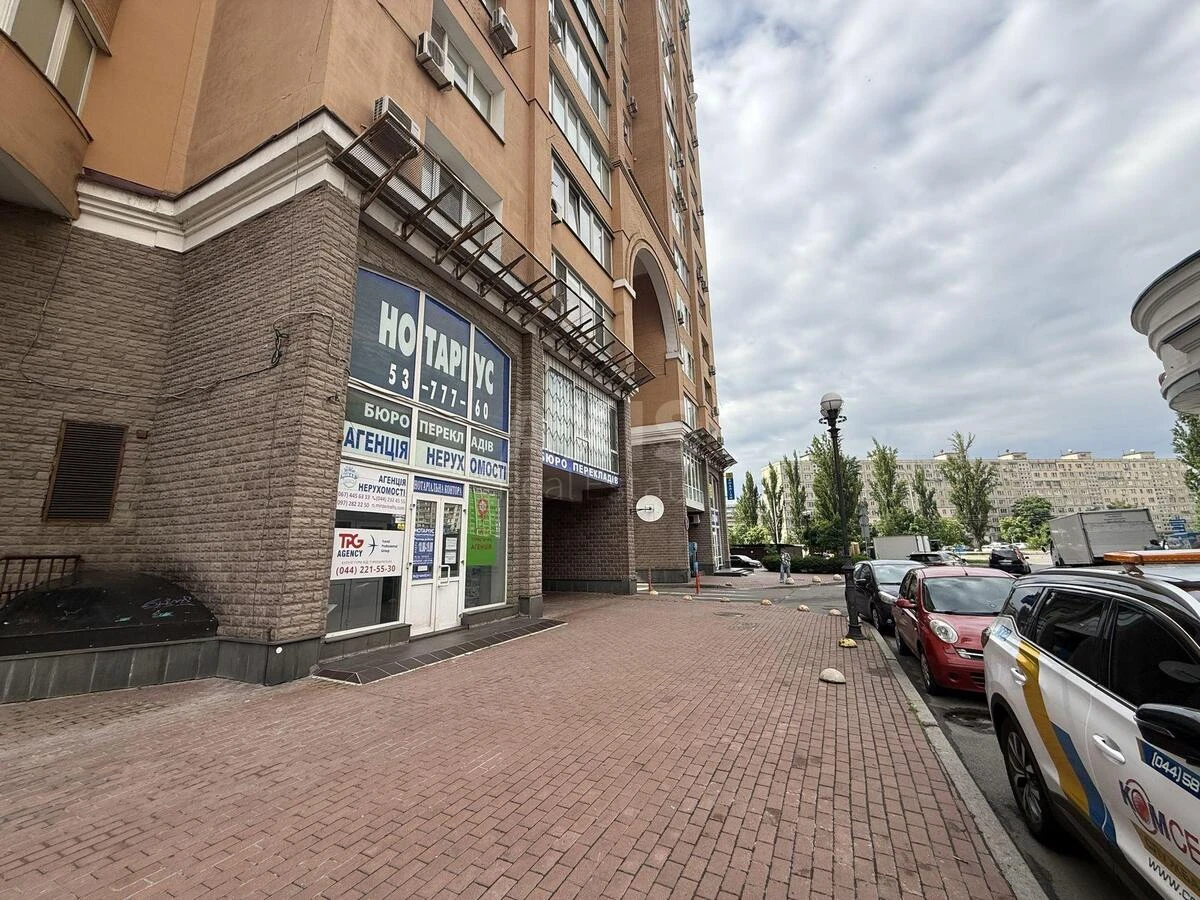 Office pr-t Volodimira Іvasyuka 8, 200m2686583