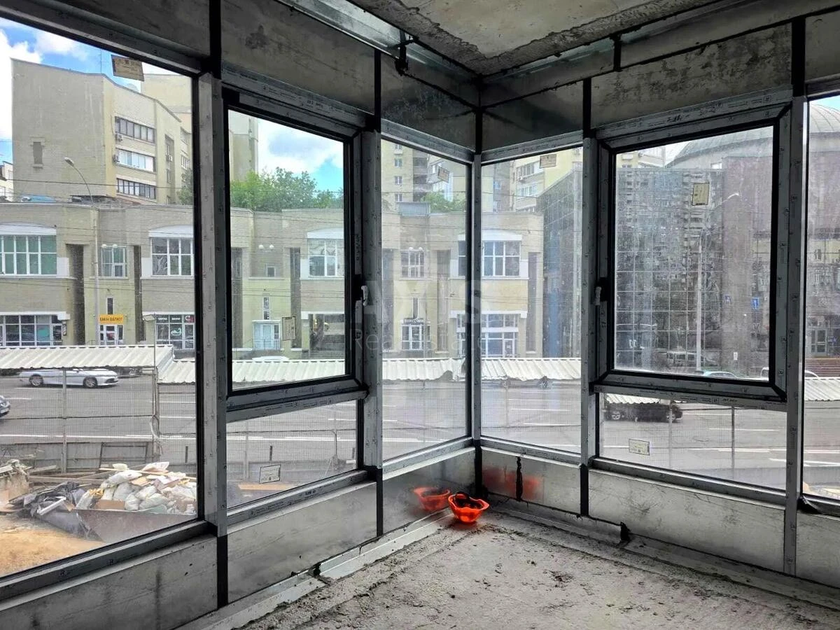 Объект торговли ул. Антоновича 136, 1575м2675964