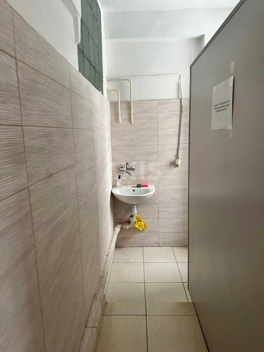 Trade object vul. Antonova Aviakonstruktora 5, 1018m2672437