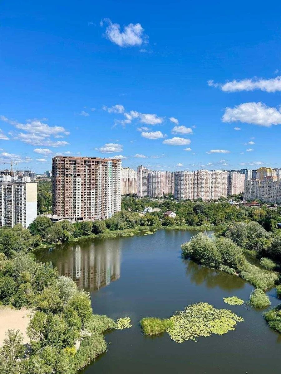 3k apartment vul. Urlivs'ka 38А6002415