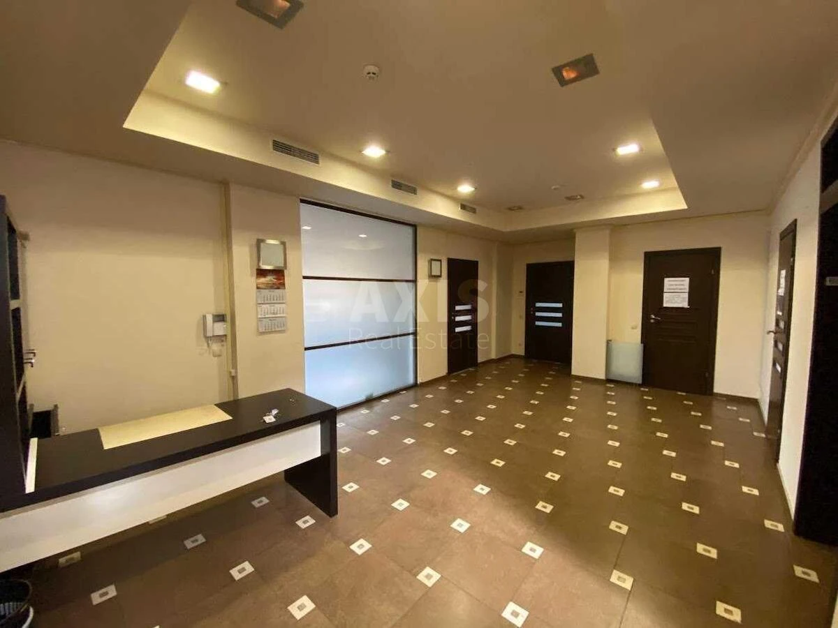 Office vul. Volodymyrs'ka 38, 320m2661275
