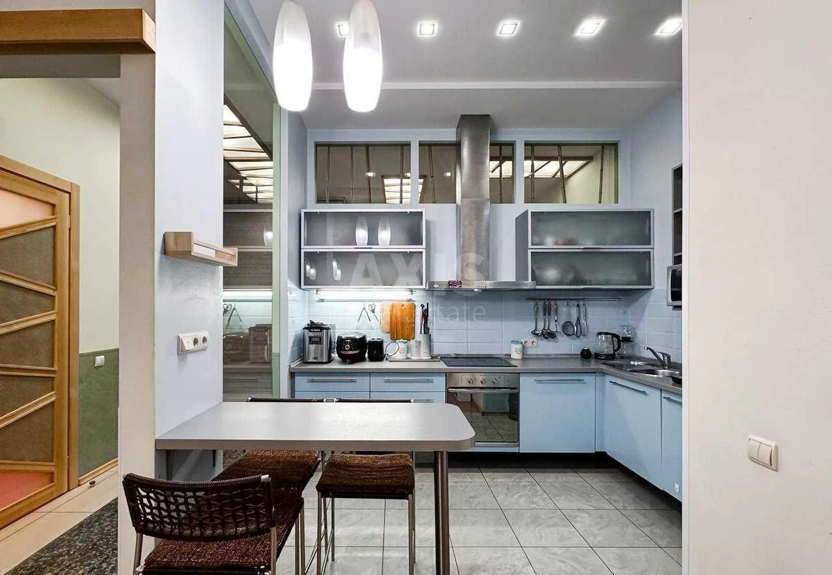 3k apartment vul. Ljuterans'ka 10А678430