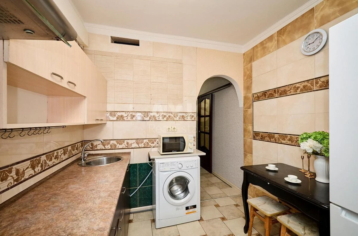 2k apartment vul. Antonovycha 170/1Б66517