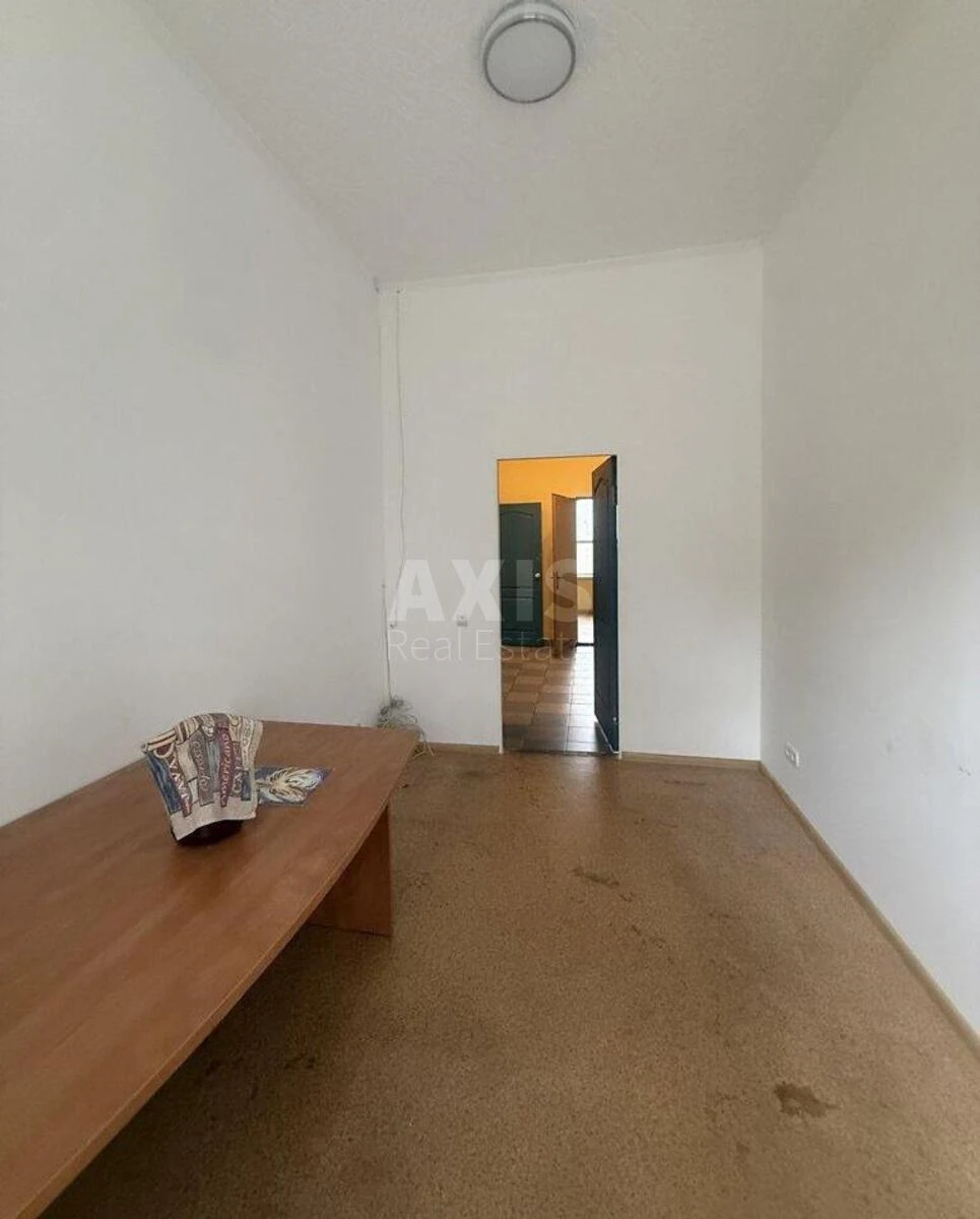 Office vul. Shhusjeva 24А, 240m2712022