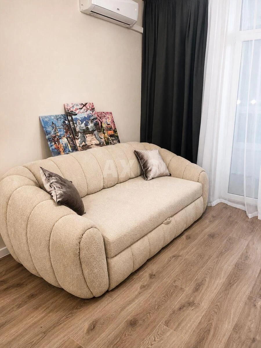 2k apartment pr-t Berestejskij 67712602