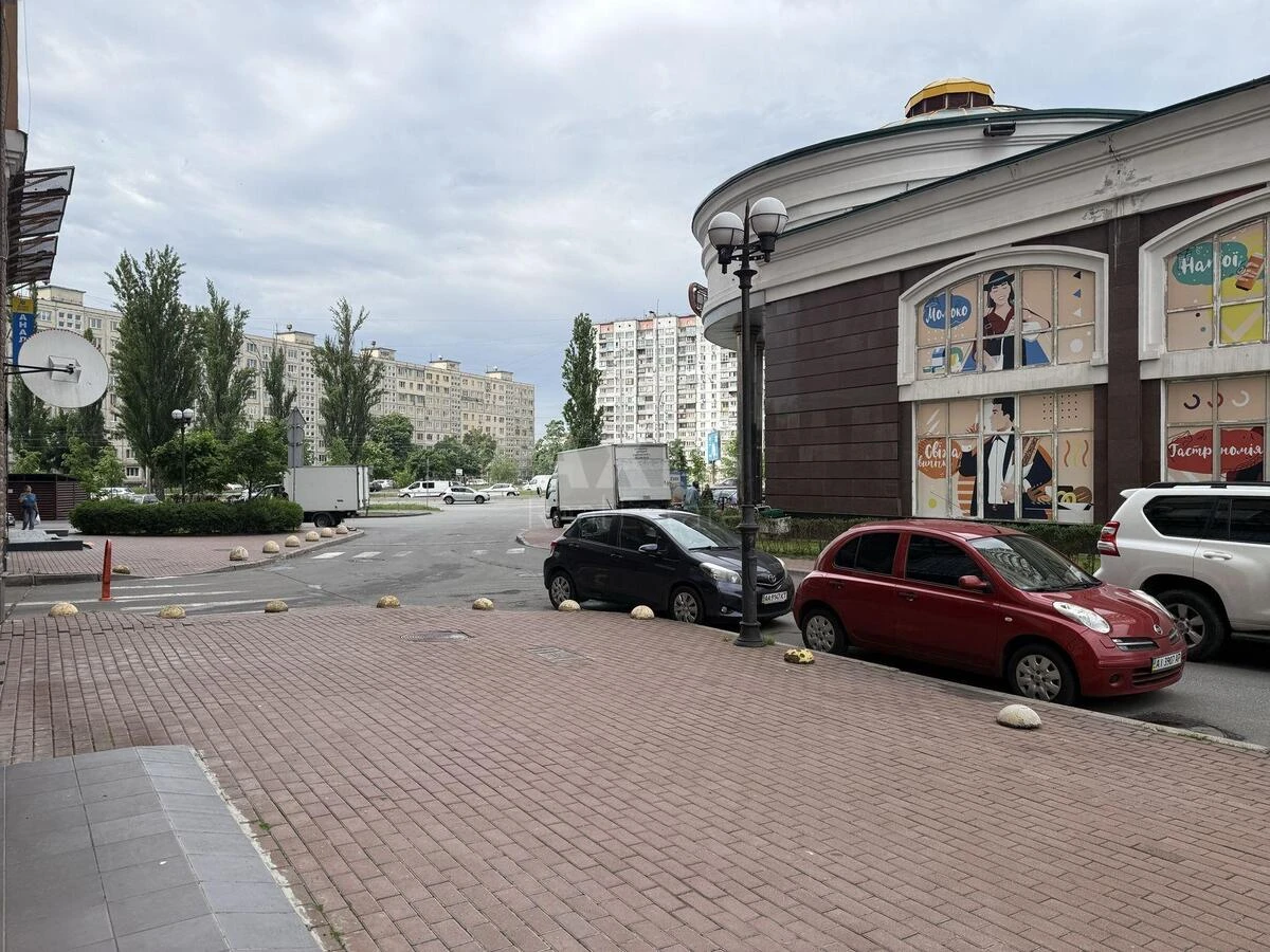 Office pr-t Volodimira Іvasyuka 8, 200m2686584